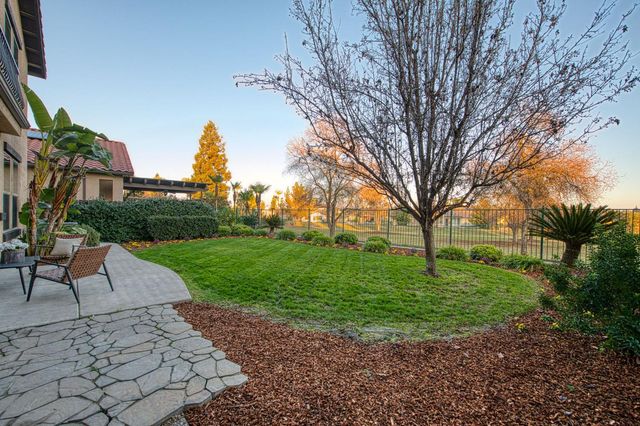 11384 N Via Montessori Drive, Fresno, CA 93730