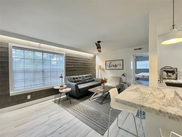 1855 Portsmouth Street 7D, Houston, TX 77098