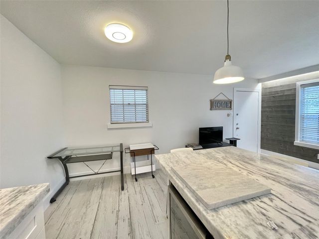 1855 Portsmouth Street 7D, Houston, TX 77098