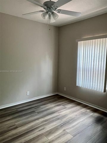 312 Talia Cir, Palm Springs, FL 33461