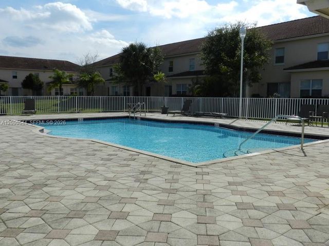 312 Talia Cir, Palm Springs, FL 33461