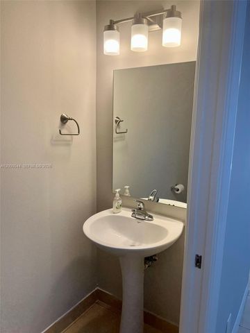 312 Talia Cir, Palm Springs, FL 33461