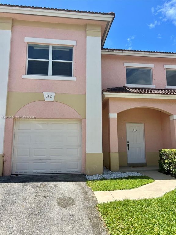 312 Talia Cir, Palm Springs, FL 33461