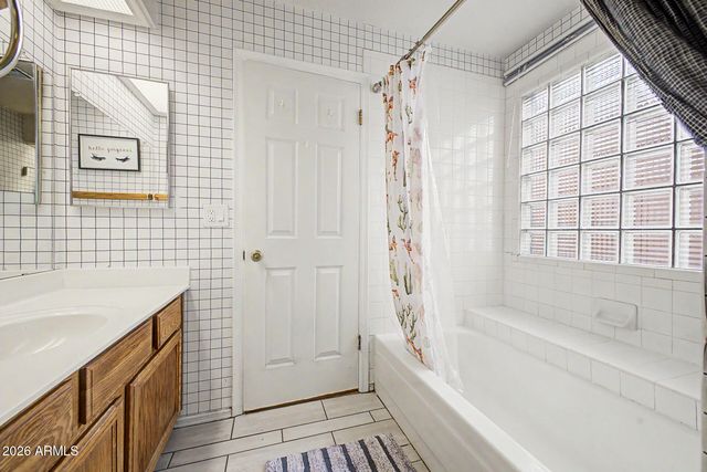 6321 W ACAPULCO Lane, Glendale, AZ 85306