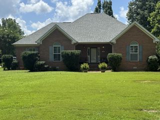 325 Andrew Jackson Blvd, Dowelltown, TN 37059