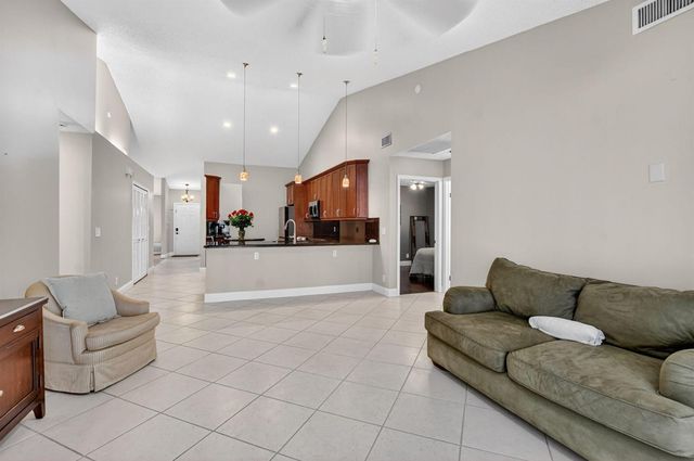 19536 Sea Pines Way, Boca Raton, FL 33498