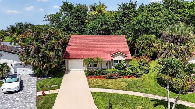 19536 Sea Pines Way, Boca Raton, FL 33498