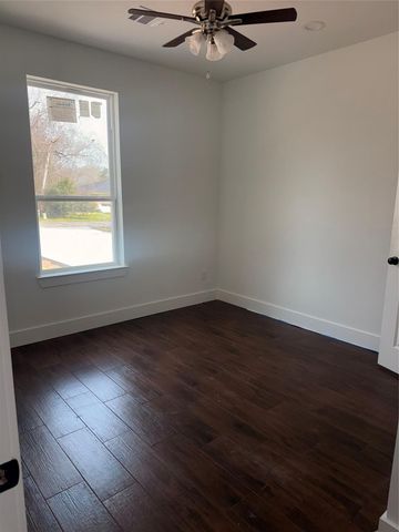 3822 Sunrise Lane, Damon, TX 77430