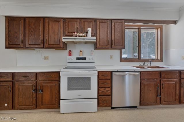 125 Island Drive, Poland, OH 44514