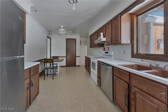 125 Island Drive, Poland, OH 44514