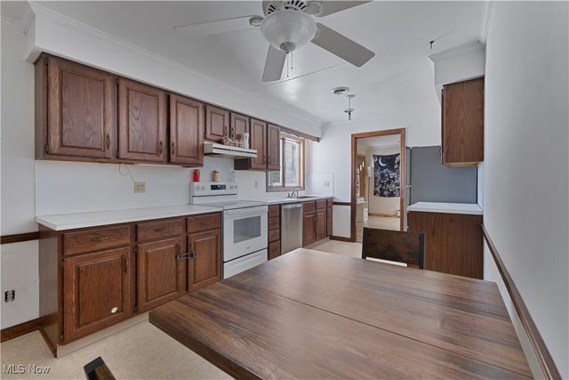 125 Island Drive, Poland, OH 44514