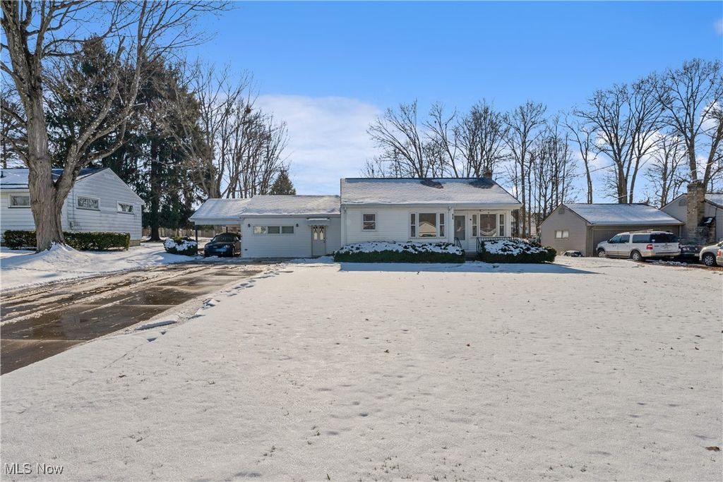 125 Island Drive, Poland, OH 44514