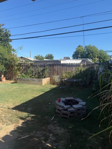 1944 La Jolla Dr, Stockton, CA 95204