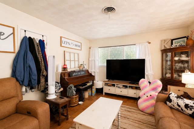 505 Lynda Lane, Arlington, TX 76010