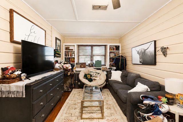 505 Lynda Lane, Arlington, TX 76010