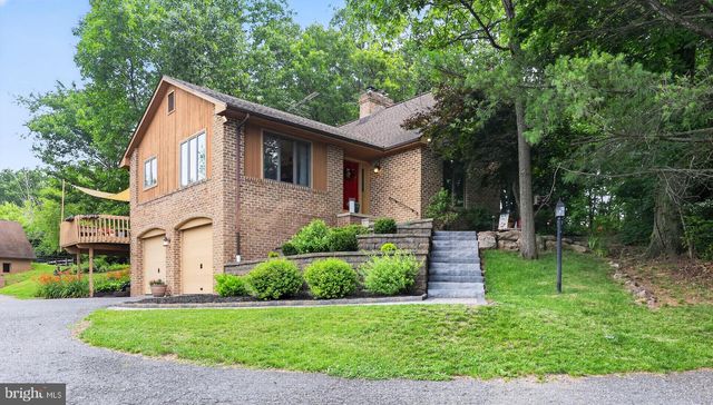 2571 VALLEY VIEW RD, Morgantown, PA 19543