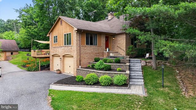 2571 VALLEY VIEW RD, Morgantown, PA 19543