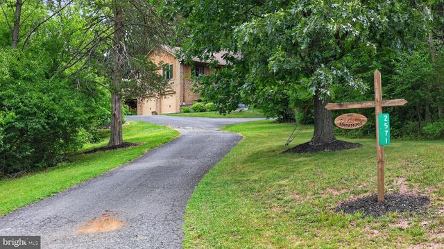 2571 VALLEY VIEW RD, Morgantown, PA 19543