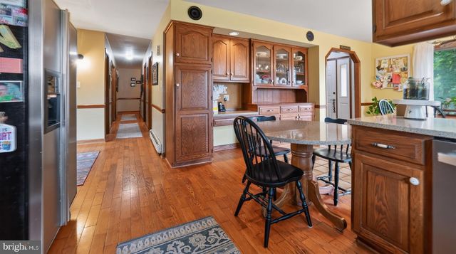 2571 VALLEY VIEW RD, Morgantown, PA 19543