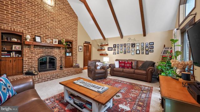 2571 VALLEY VIEW RD, Morgantown, PA 19543