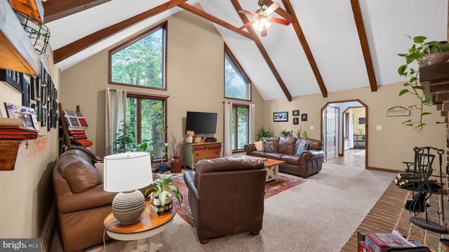 2571 VALLEY VIEW RD, Morgantown, PA 19543