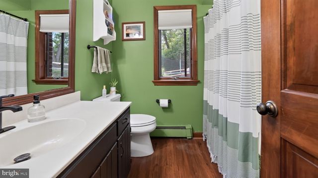 2571 VALLEY VIEW RD, Morgantown, PA 19543