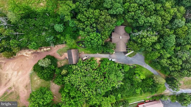 2571 VALLEY VIEW RD, Morgantown, PA 19543