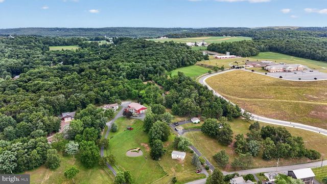 2571 VALLEY VIEW RD, Morgantown, PA 19543