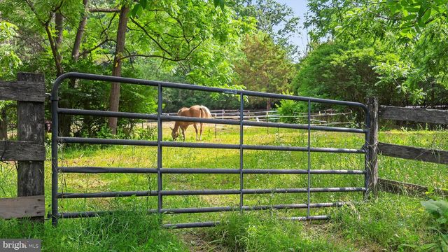 2571 VALLEY VIEW RD, Morgantown, PA 19543