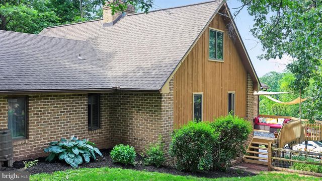 2571 VALLEY VIEW RD, Morgantown, PA 19543