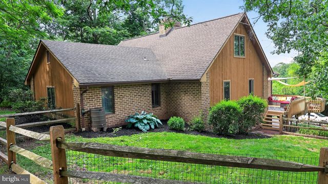 2571 VALLEY VIEW RD, Morgantown, PA 19543