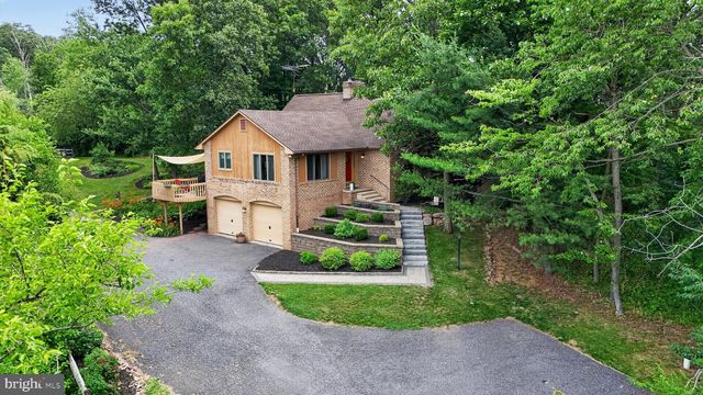 2571 VALLEY VIEW RD, Morgantown, PA 19543