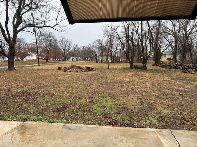 210 W 7th Street, Knob Noster, MO 65336