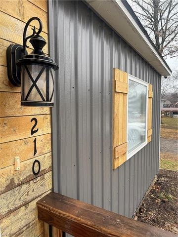 210 W 7th Street, Knob Noster, MO 65336