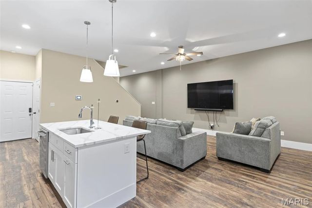 5424 Delmar Boulevard, St Louis, MO 63112