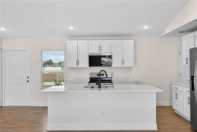 1154 NW 7th PL, Cape Coral, FL 33993