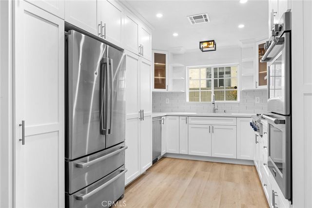 11555 Collett Ave, Granada Hills, CA 91344
