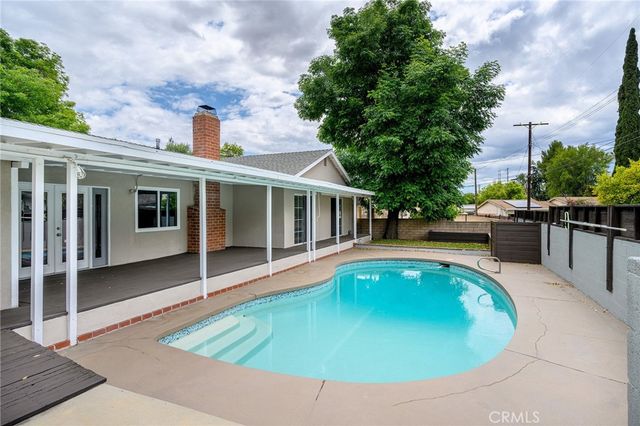 11555 Collett Ave, Granada Hills, CA 91344