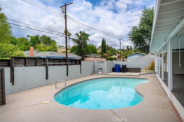 11555 Collett Ave, Granada Hills, CA 91344