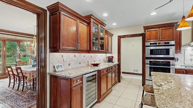 1105 Colonel Anderson Pkwy, Louisville, KY 40222