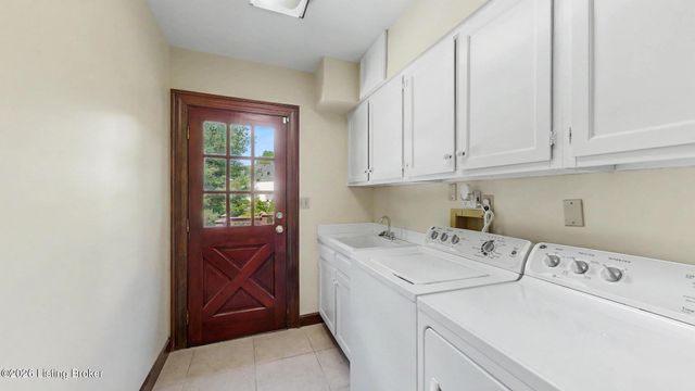 1105 Colonel Anderson Pkwy, Louisville, KY 40222