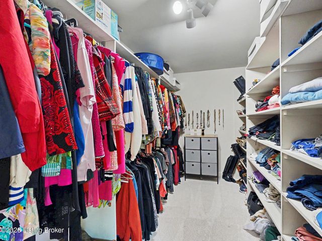 1105 Colonel Anderson Pkwy, Louisville, KY 40222
