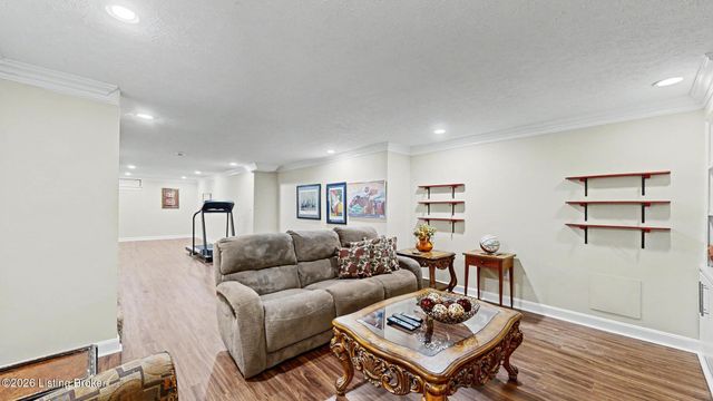1105 Colonel Anderson Pkwy, Louisville, KY 40222
