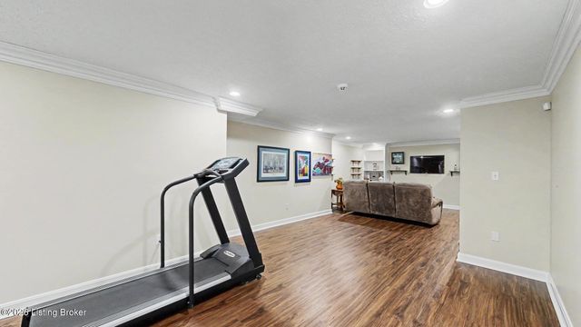 1105 Colonel Anderson Pkwy, Louisville, KY 40222
