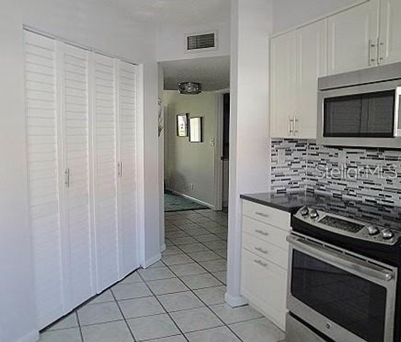 6061 BAHIA DEL MAR BOULEVARD 110, St Petersburg, FL 33715