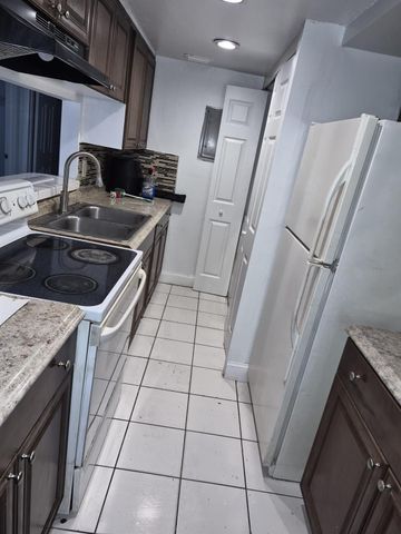 4455 Treehouse Lane 15B, Fort Lauderdale, FL 33319