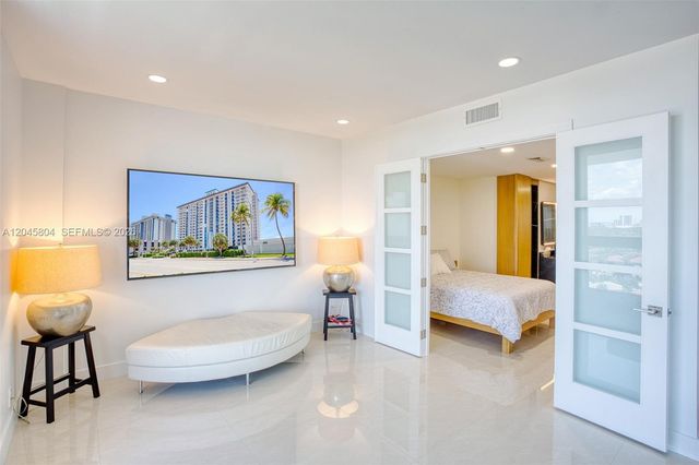 1500 S Ocean Dr PHE, Hollywood, FL 33019