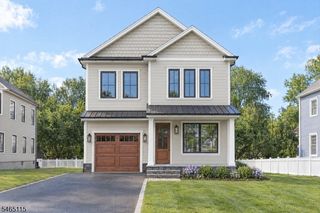 10 Weston Ave, Chatham Boro, NJ 07928