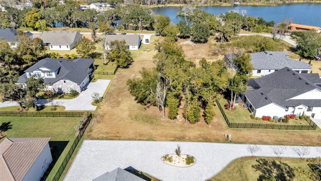 5063 CLIFFSIDE DR, Lakeland, FL 33812