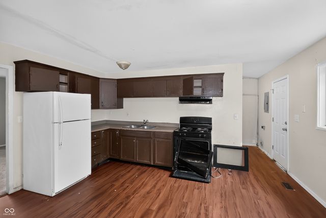 9926 Montery Road, Indianapolis, IN 46235